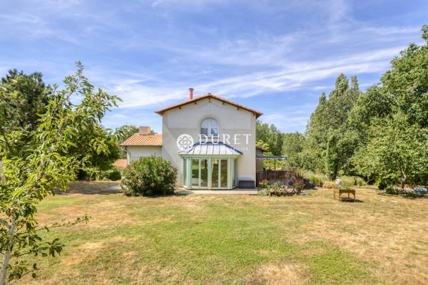 CUGAND – Maison d'architecte de 162 m² – Environnement exceptionnel, prestations haut de gamme et performance énergétique (DPE B)