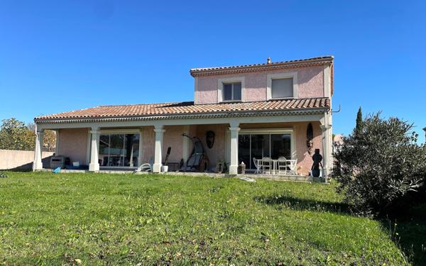 Maison à vendre    6 pièces •  Montélimar