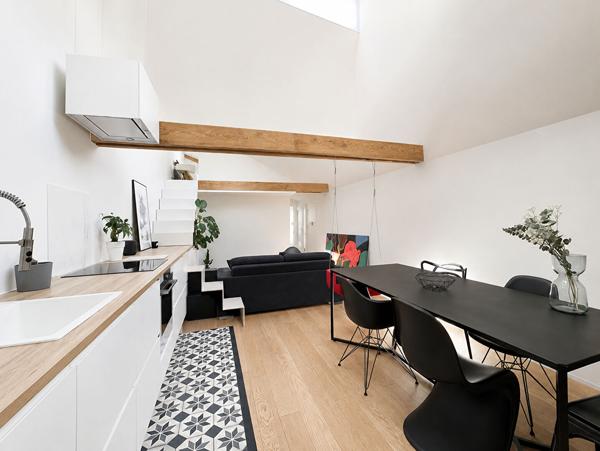 A vendre Côte Pavée superbe appartement rénové par architecte, esprit loft