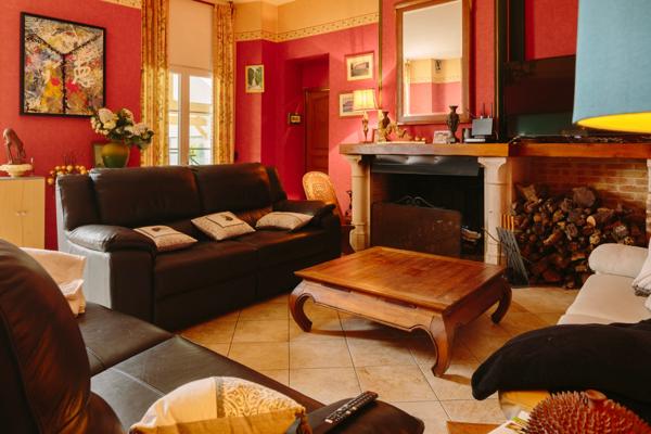 NORMANDIE Château XVIè de 15 pièces (602 m²) en vente avec dépendances et revenus locatifs sur 5,5 hectares