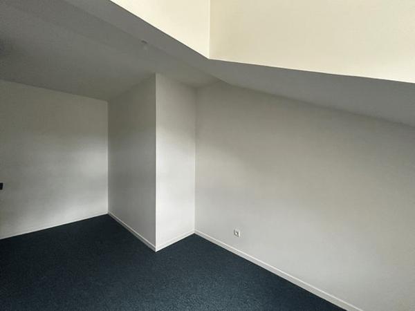 Appartement 3 pièces T3 F3 69.5 m² à Vrigne Aux Bois 19 BIS AVENUE DE MEZIERES 08330 à louer