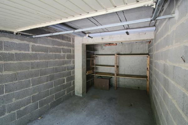 Garage Fermé ds résidence sécurisée- Rue de la glacière- Disponible !