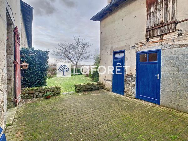 Achat maison près de NUEIL LES AUBIERS - 9 pièce(s) - 258 m² - 109 140 €