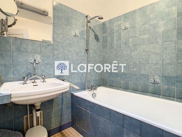 Achat maison près de NUEIL LES AUBIERS - 9 pièce(s) - 258 m² - 109 140 €