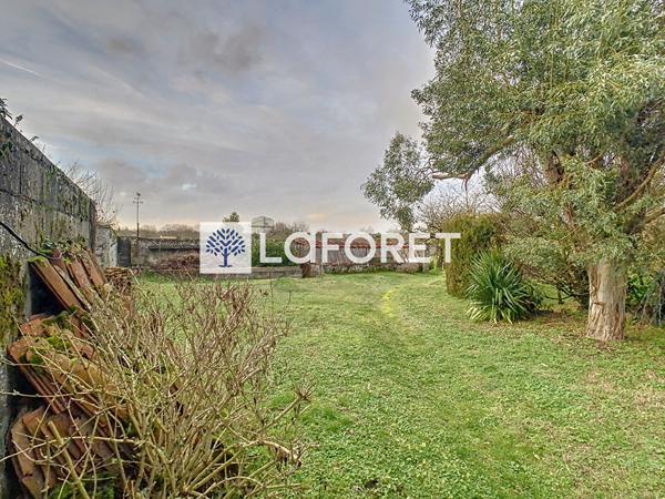 Achat maison près de NUEIL LES AUBIERS - 9 pièce(s) - 258 m² - 109 140 €