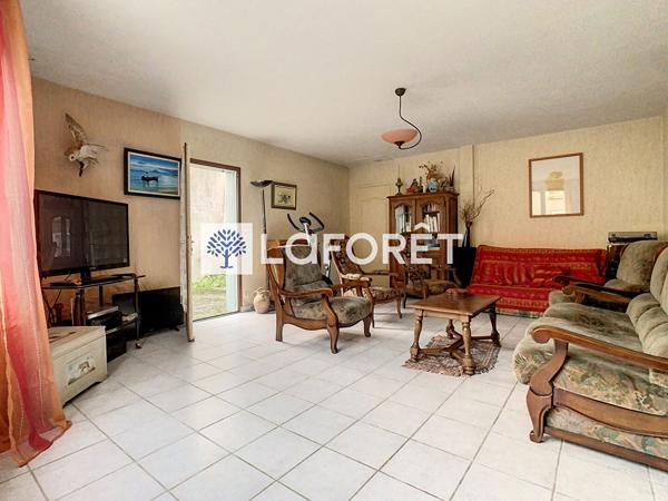 Achat maison près de NUEIL LES AUBIERS - 9 pièce(s) - 258 m² - 109 140 €