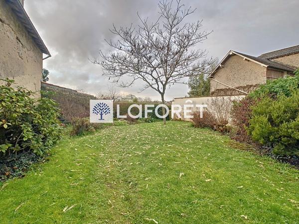 Achat maison près de NUEIL LES AUBIERS - 9 pièce(s) - 258 m² - 109 140 €