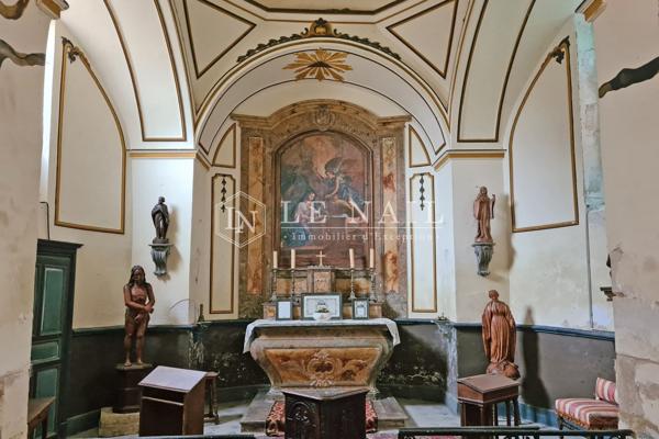 Rare Château Monument Historique à vendre dans le Bourbonnais.