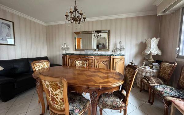 Appartement à vendre    3 pièces • 83,57 m2 Paris 12