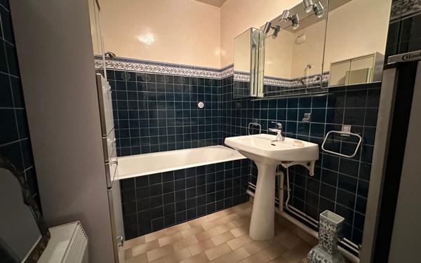 Appartement à vendre    3 pièces • 83,57 m2 Paris 12