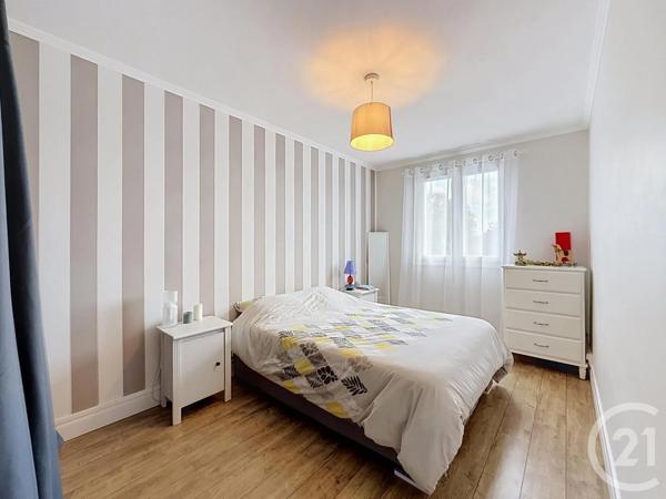 Appartement F4 à vendre  4 pièces - 77,83 m 2   ST JULIEN LES VILLAS  - 10