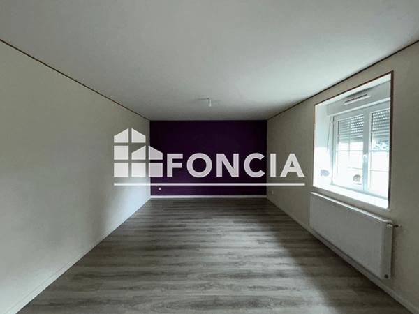 Location Appartement 3 pièces 71 m² - 19 BIS AVENUE DE MEZIERES Vrigne Aux Bois 08330