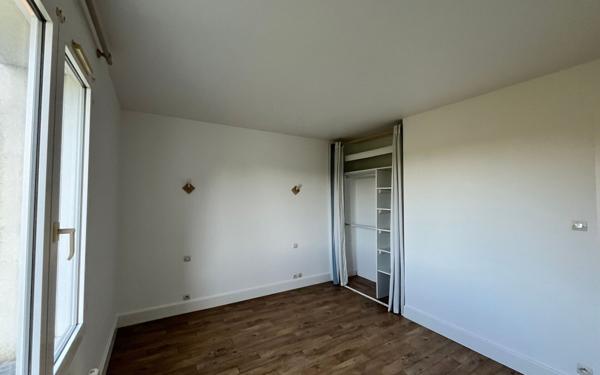 Maison à louer    4 pièces •  Aiffres