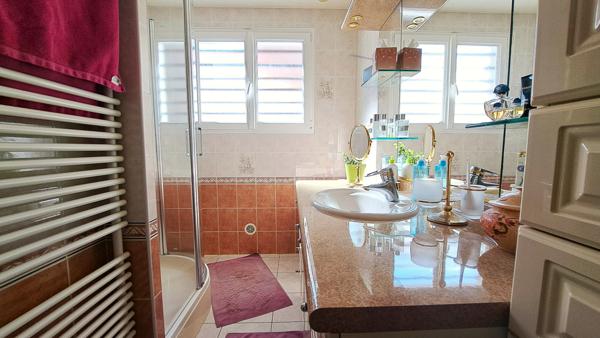 Maison Chaleureuse 121 m2 - 5 Chambres