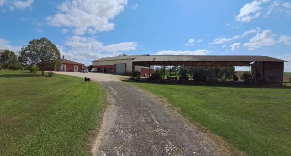 Propriété proche Gimont 7 pièces 200 m2 avec dépendances sur 7.8 hectares