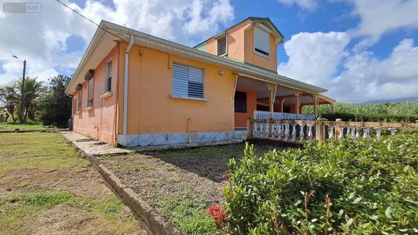 Maison individuelle à vendre à Capesterre-Belle-Eau en Guadeloupe (97130), ref : 15056/156