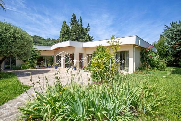 À vendre : Maison d'architecte 6 pièces ? 179 m² ? Le Teil (à 5 min de Montélimar)