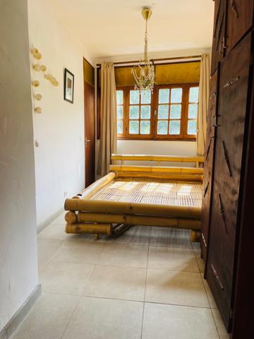 Maison de ville à proximité immédiate des bains chauds de BOUILLANTE