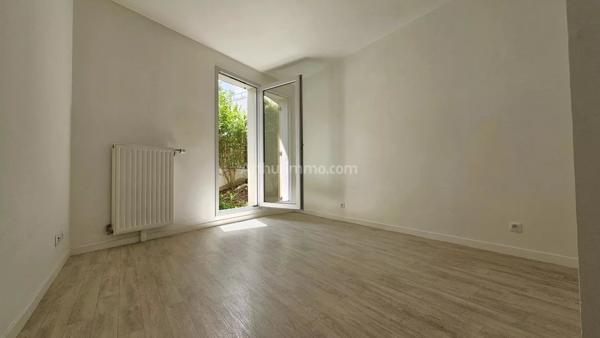 Vente                                                      Appartement
                        
                     2 pièces                      42 m2                     à Longpont-sur-Orge