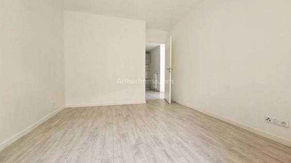 Vente                                                      Appartement
                        
                     2 pièces                      42 m2                     à Longpont-sur-Orge
