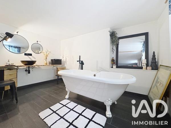 Maison à vendre 4 pièces 122 m² Ploumagoar