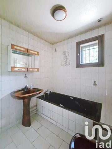 Maison à vendre 10 pièces 188 m² Saint-Martin-d'Hères