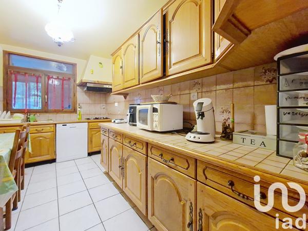 Maison à vendre 10 pièces 188 m² Saint-Martin-d'Hères