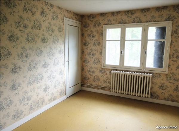 À vendre - Maison individuelle, 6 pièces située à Villefranche-de-Rouergue (12200)