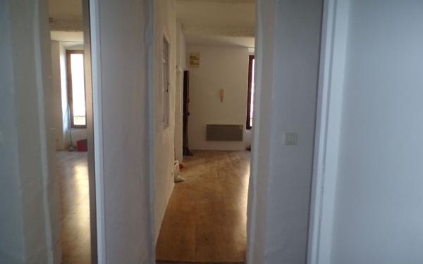 Appartement à louer    1 pièce • 38,41 m2 La Tour-d'Aigues