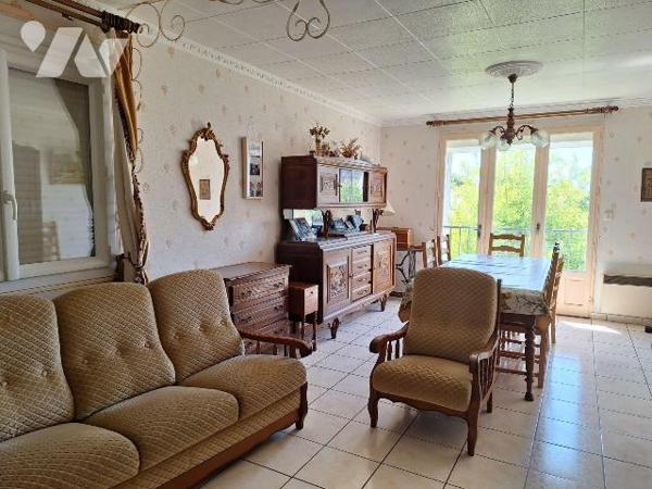 A Vendre, à SAINT DENIS DE GASTINES (53500), en Mayenne.
Une Maison à usage d'habitation, comp...