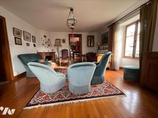 MAISON AVEC DU CACHET A COLOMBIER FONTAINE