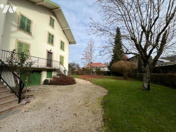 MAISON AVEC DU CACHET A COLOMBIER FONTAINE