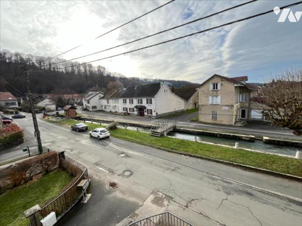 MAISON AVEC DU CACHET A COLOMBIER FONTAINE