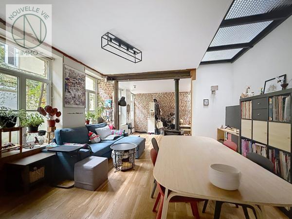 Maison
                                                                                                                                                                                                                                                                                                                        5 pièce(s)                                                                                                                                                                                                          4 chambre(s)                                                                                                                                                                                                          95  m²
