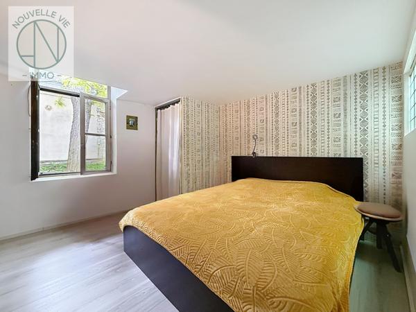 Maison
                                                                                                                                                                                                                                                                                                                        5 pièce(s)                                                                                                                                                                                                          4 chambre(s)                                                                                                                                                                                                          95  m²