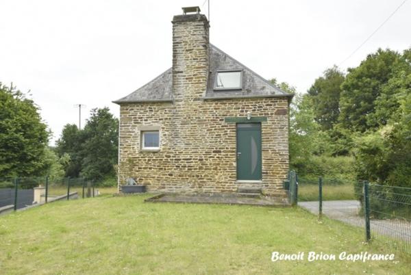 Maison en pierre de 66 m² avec cachet – À deux pas du bourg de Saint-Hilaire-du-Harcouët