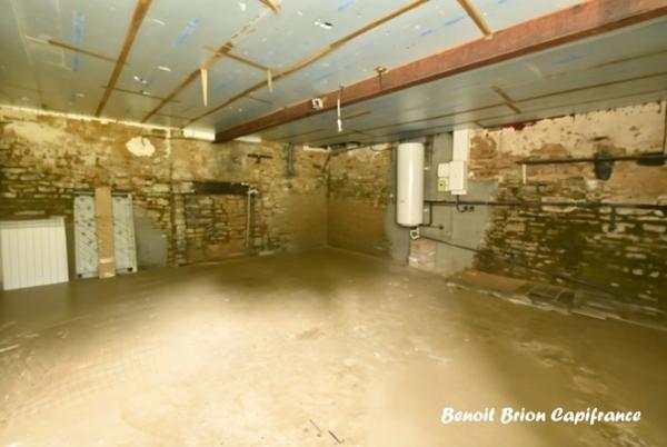 Maison en pierre de 66 m² avec cachet – À deux pas du bourg de Saint-Hilaire-du-Harcouët