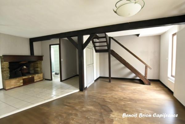 Maison en pierre de 66 m² avec cachet – À deux pas du bourg de Saint-Hilaire-du-Harcouët