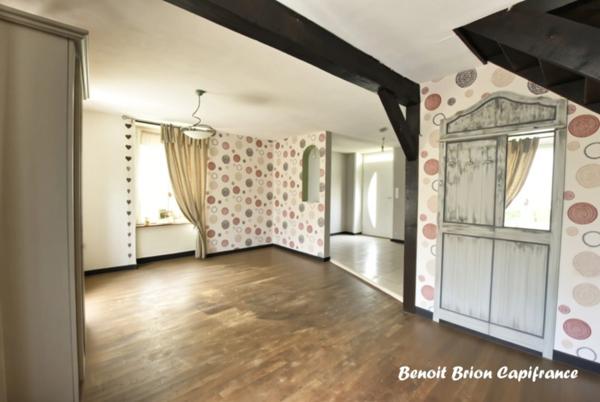 Maison en pierre de 66 m² avec cachet – À deux pas du bourg de Saint-Hilaire-du-Harcouët