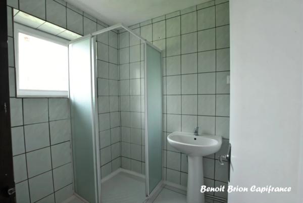 Maison en pierre de 66 m² avec cachet – À deux pas du bourg de Saint-Hilaire-du-Harcouët