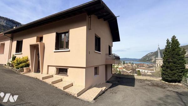 Maison vue sur le lac - NANTUA