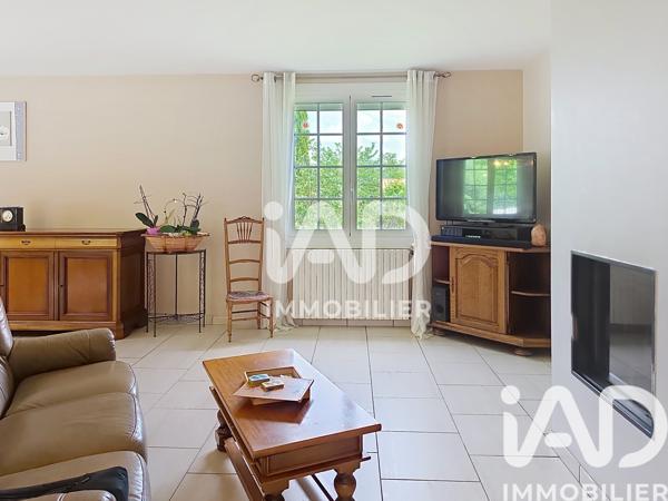 Maison à vendre 6 pièces 126,08 m² Savigny-Lévescault