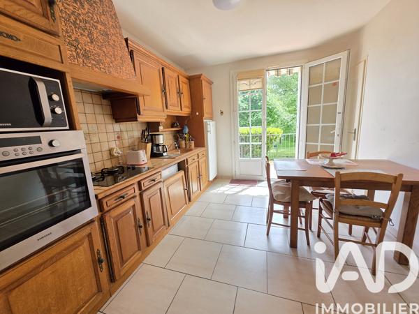 Maison à vendre 6 pièces 126,08 m² Savigny-Lévescault
