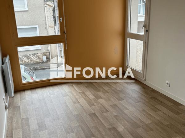 Location Appartement 4 pièces 90 m² - 7 RUE LANGLOIS Niort 79000