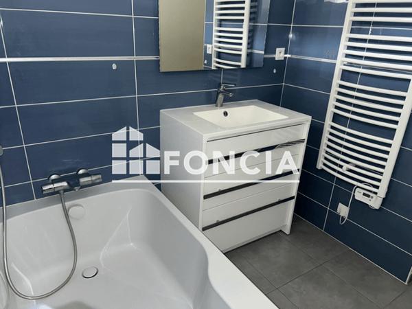 Location Appartement 4 pièces 90 m² - 7 RUE LANGLOIS Niort 79000