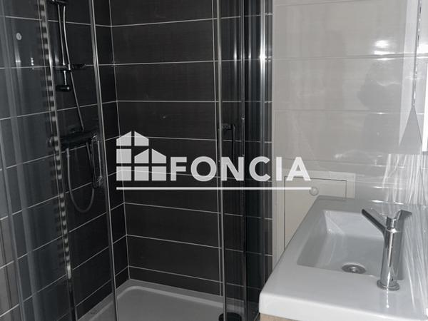 Location Appartement 4 pièces 90 m² - 7 RUE LANGLOIS Niort 79000
