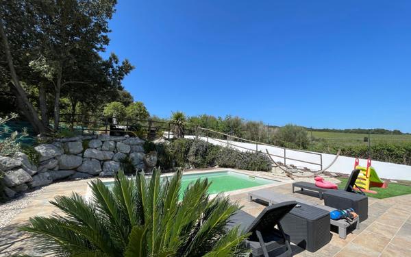 Maison à vendre    4 pièces •  Alairac