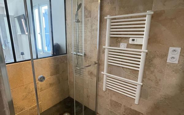 Maison à vendre    4 pièces •  Alairac