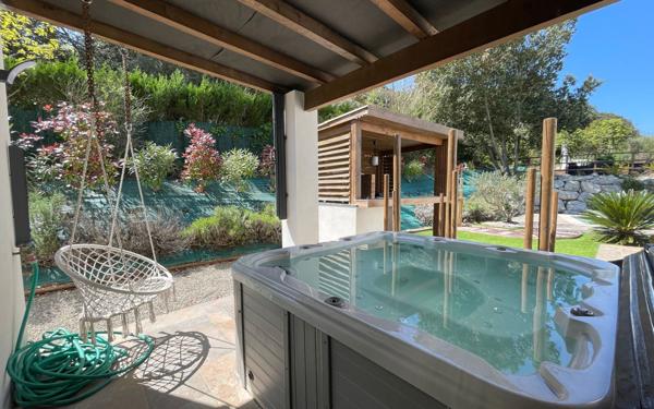 Maison à vendre    4 pièces •  Alairac