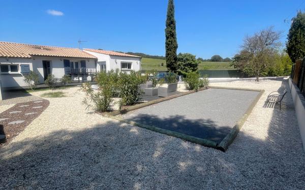 Maison à vendre    4 pièces •  Alairac